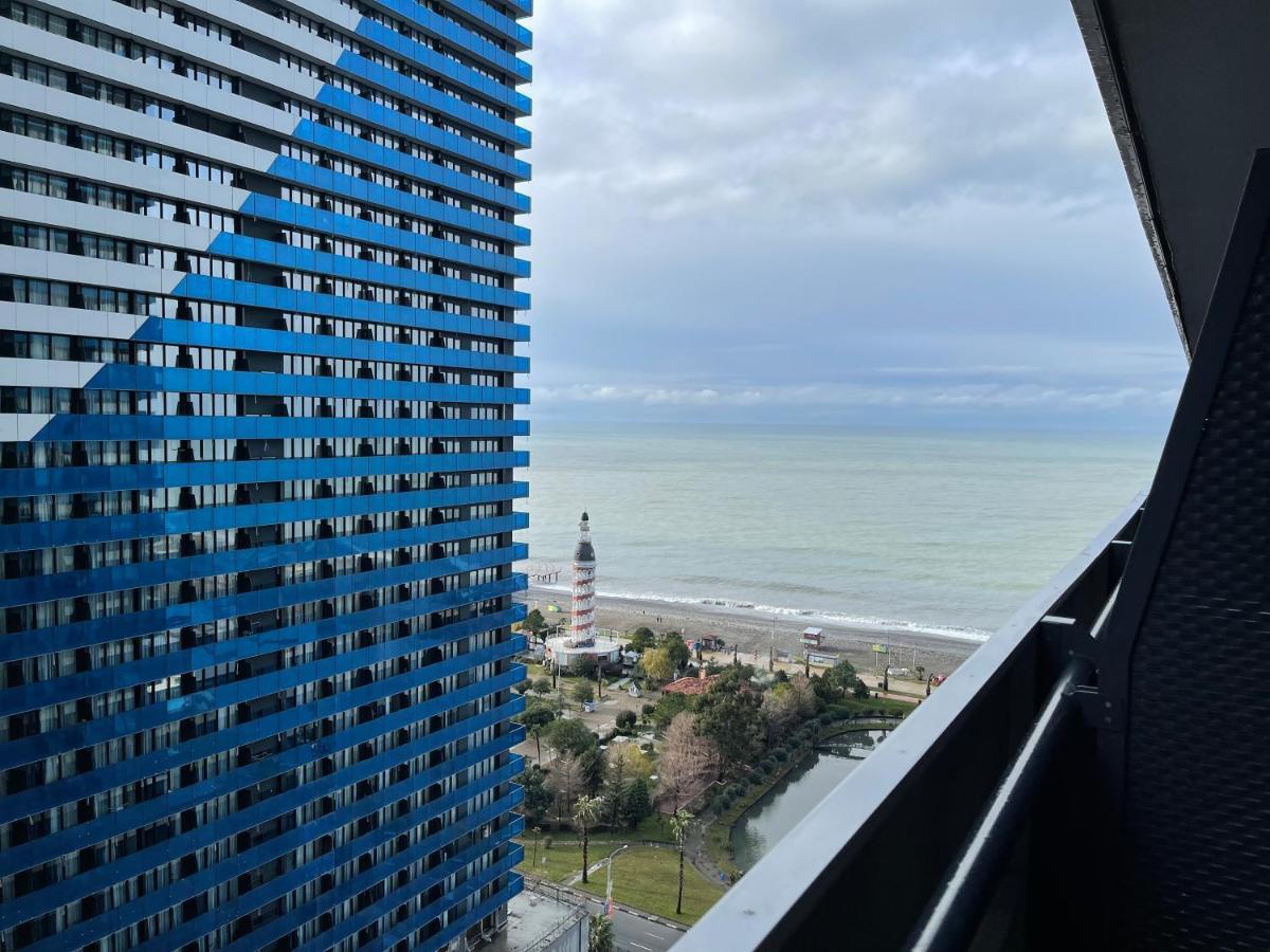 Orbi City Center Suite Batumi Bagian luar foto