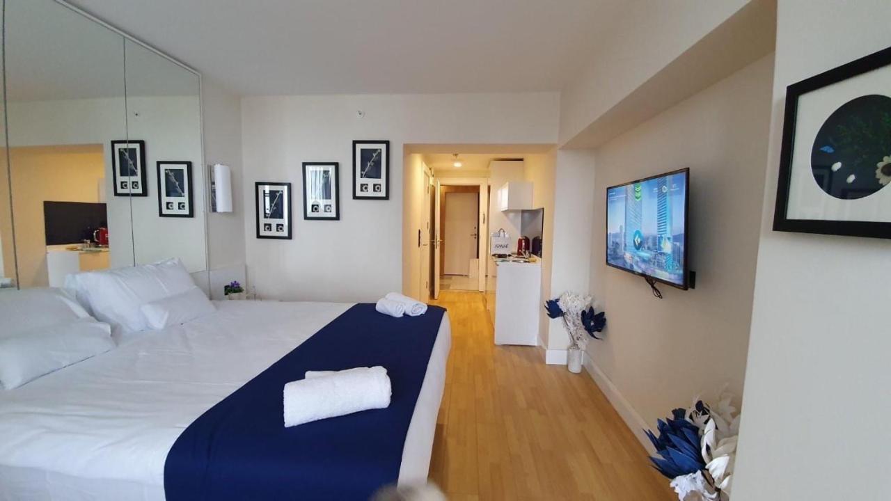 Orbi City Center Suite Batumi Bagian luar foto