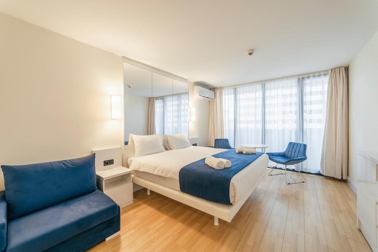 Orbi City Center Suite Batumi Bagian luar foto