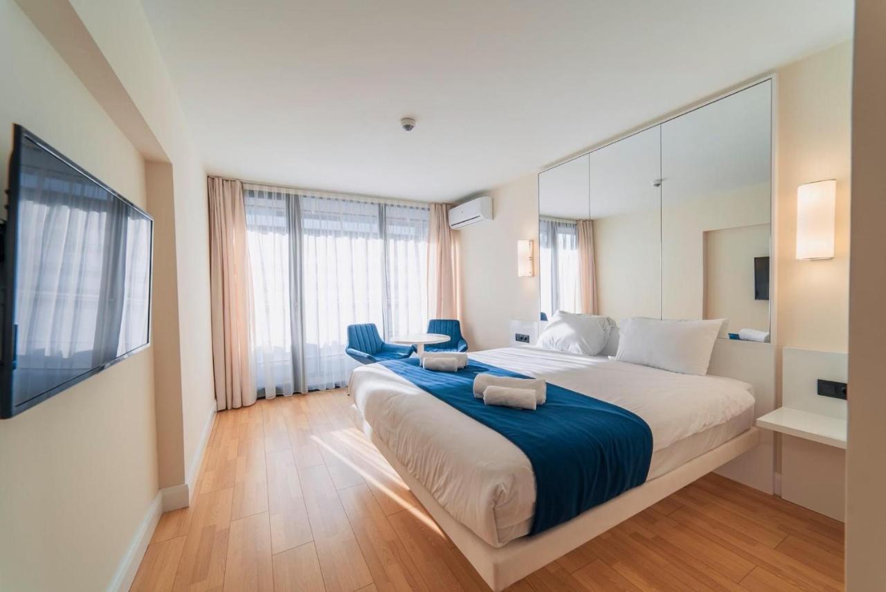 Orbi City Center Suite Batumi Bagian luar foto