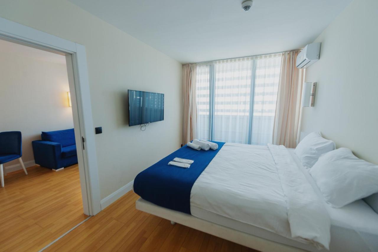 Orbi City Center Suite Batumi Bagian luar foto