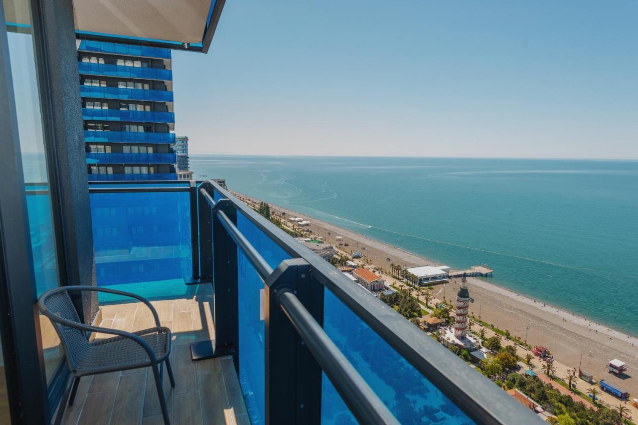 Orbi City Center Suite Batumi Bagian luar foto