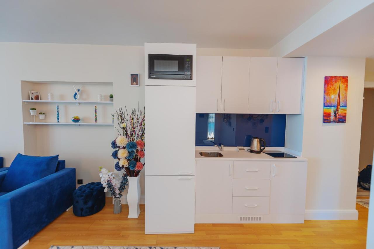 Orbi City Center Suite Batumi Bagian luar foto