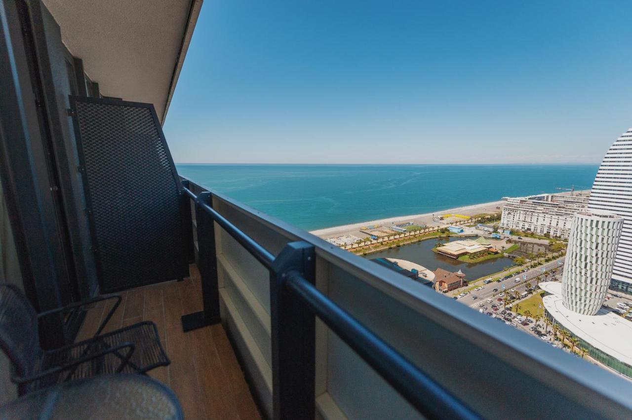 Orbi City Center Suite Batumi Bagian luar foto